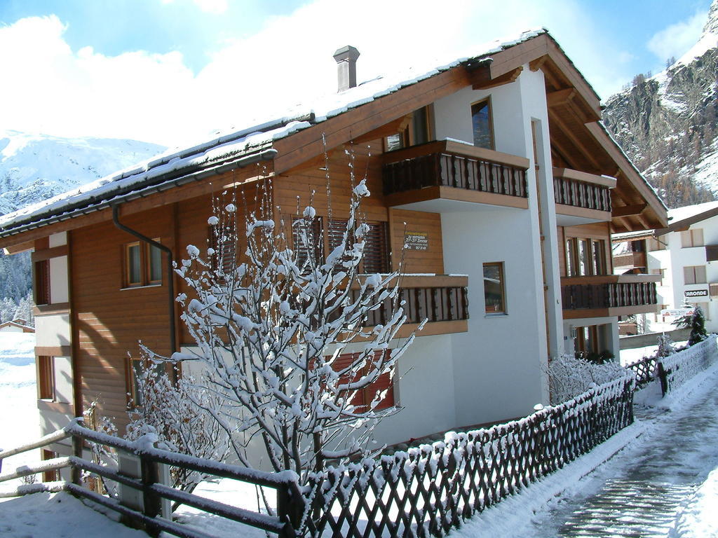 Haus Pan Daire Zermatt Oda fotoğraf